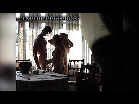 ❤️ Teman seks mengundang pria raksasa dan threesome bersamanya Video anal di id.assistirhentai.ru