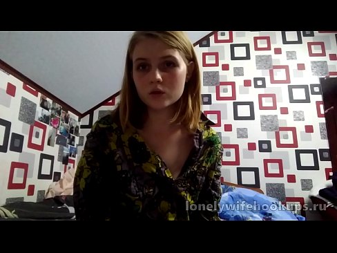 ❤️ Siswa pirang muda dari Rusia menyukai penis yang lebih besar. Video anal di id.assistirhentai.ru