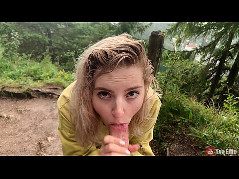 ❤️ Gadis menelan air mani setelah blowjob publik - Eva Elfi Video anal di id.assistirhentai.ru